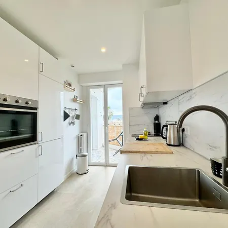 Tres Bel Confort A Juan Les Pins *